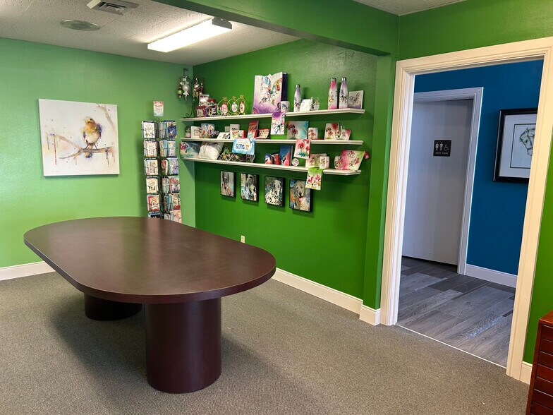 More Photos Of 217 N Mound St, Nacogdoches Office For Lease