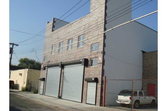 More Photos Of 210 Grandview Ave, Staten Island Warehouse For Lease