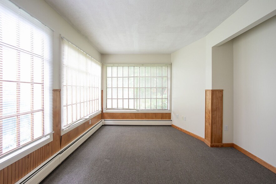 More Photos Of 30 Stockbridge Rd, Great Barrington Office Residential For Lease