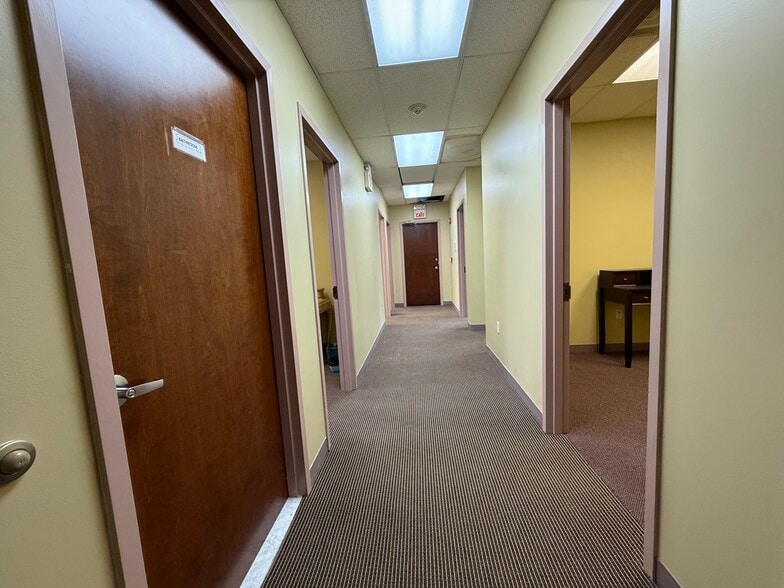 More Photos Of 294-298 State St, Hackensack Medical For Sale