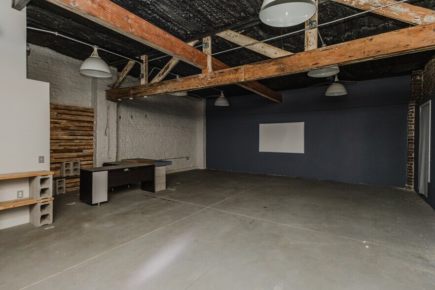 More Photos Of 470 N Seneca St, Wichita Warehouse For Sale