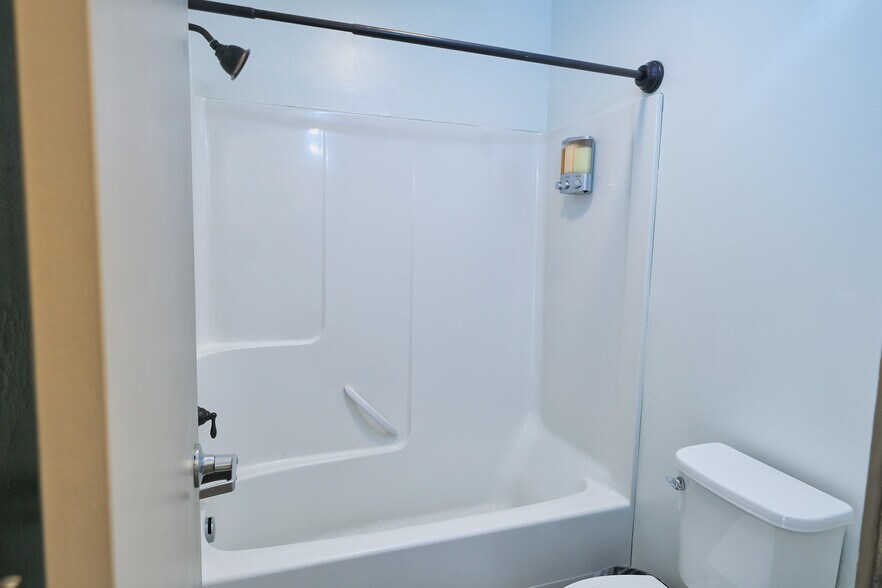 More Photos Of 23 Late September ln, Swan Valley Service For Sale