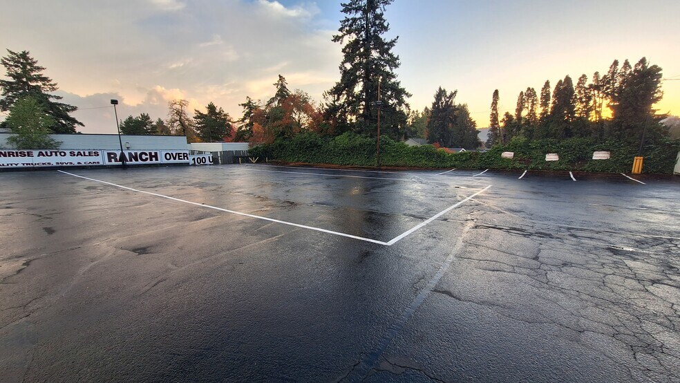 More Photos Of 16001 SE Mcloughlin Blvd, Milwaukie Auto Repair For Lease