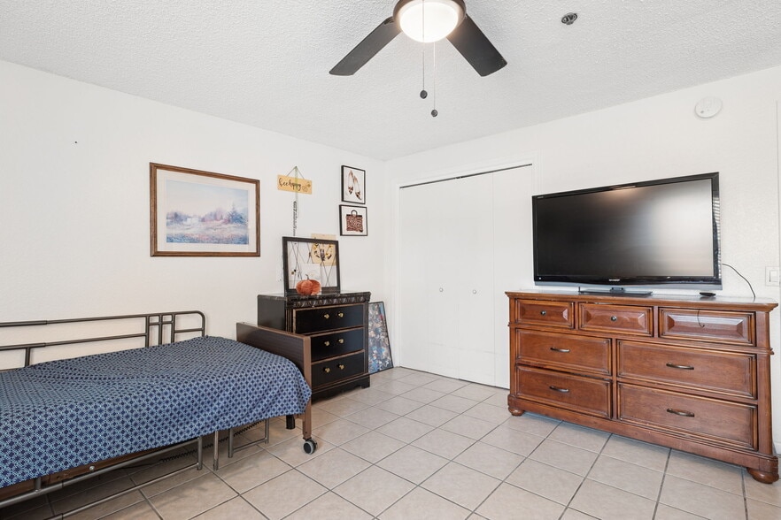 More Photos Of 1600 E Citation Ln, Tempe Assisted Living For Sale