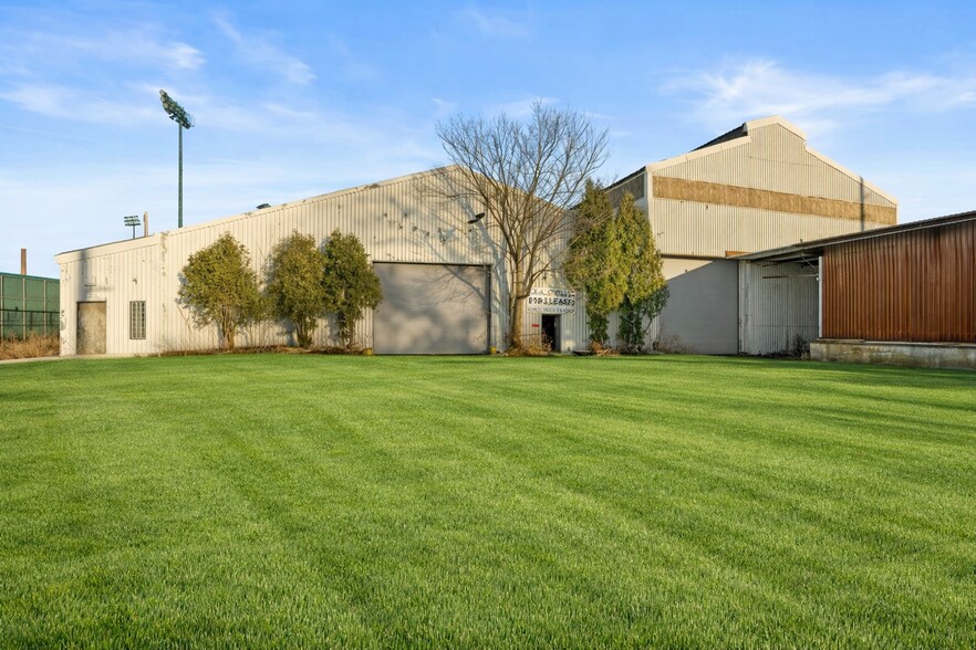 Primary Photo Of 4450 Euclid, East Chicago Warehouse For Sale