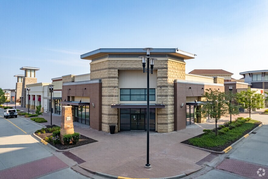 More Photos Of 135th St And Metcalf Ave, Overland Park Unknown For Lease