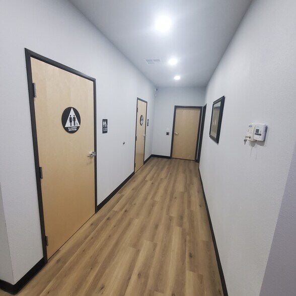 More Photos Of 8573 Morrison Creek Dr, Sacramento Warehouse For Sale