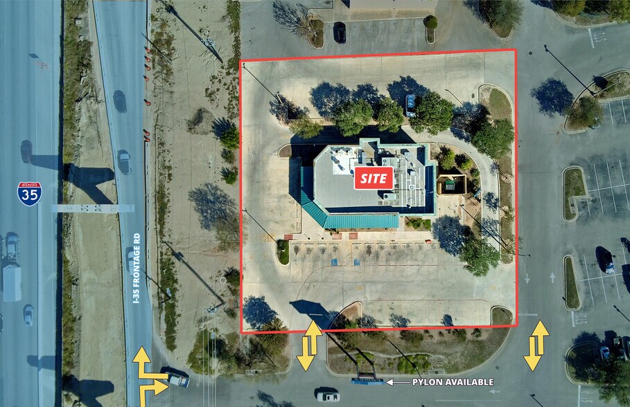 More Photos Of 11722 N IH-35, San Antonio Restaurant For Lease