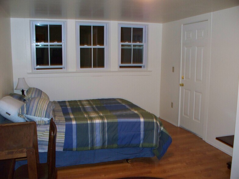 More Photos Of 379 S Main St, Montrose Apartments For Sale