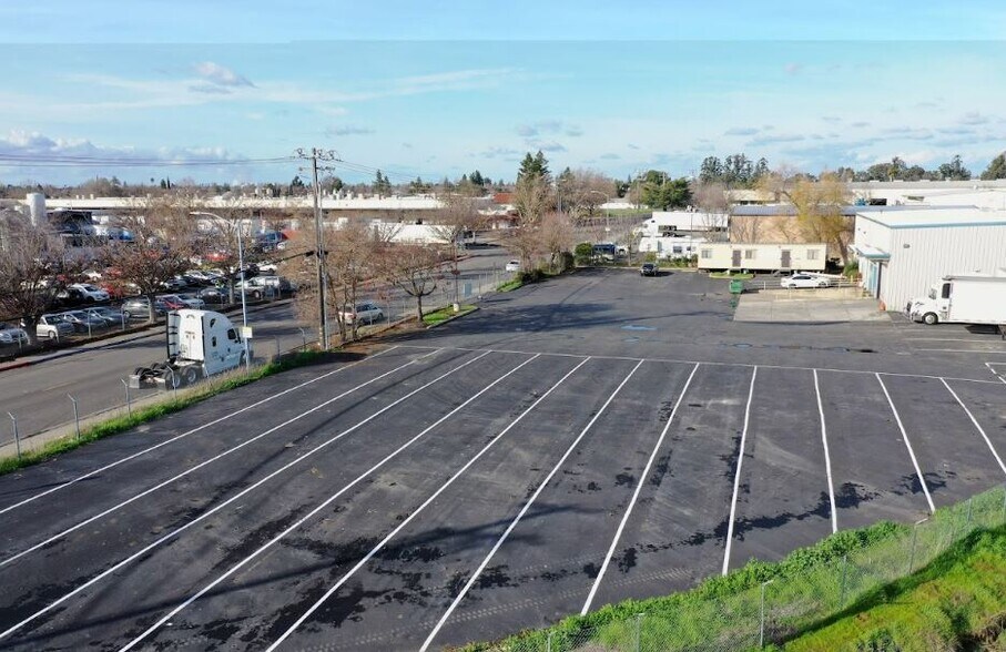 More Photos Of 7563 Reese Rd, Sacramento Warehouse For Lease