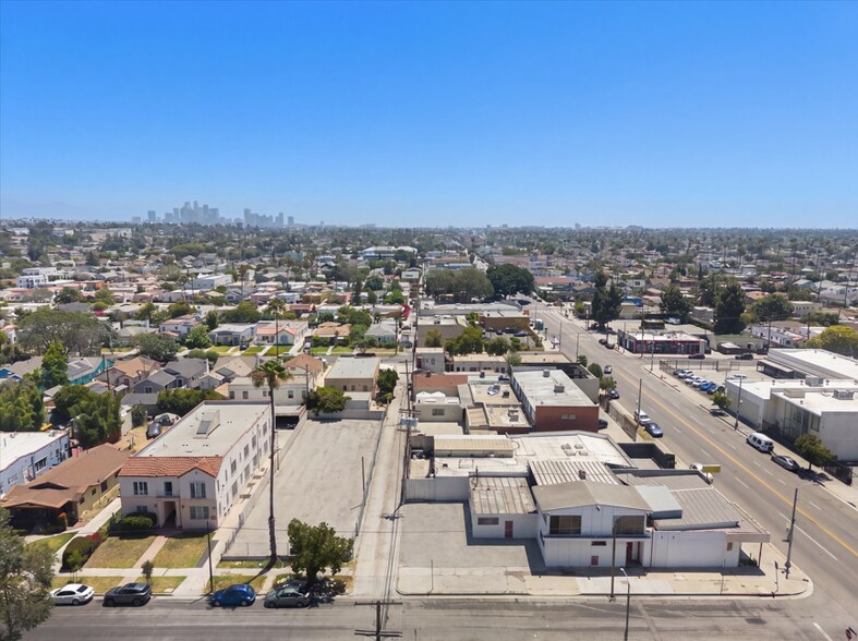 More Photos Of 3050 Edgehill Dr, Los Angeles Land For Sale
