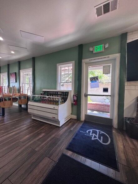 More Photos Of 14554 Big Basin Way, Saratoga Storefront Retail Office For Lease