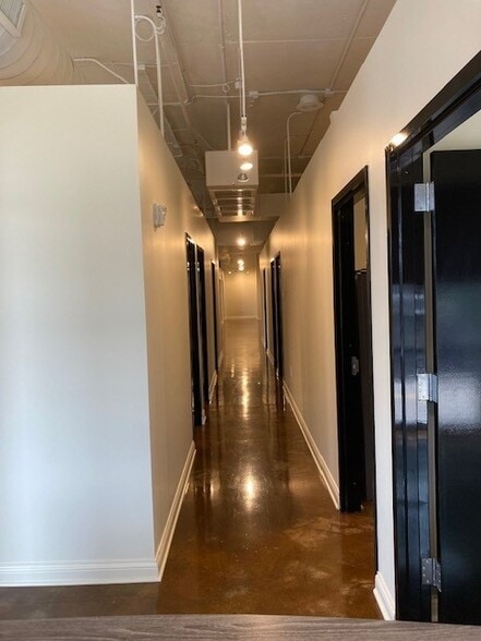 More Photos Of 345 Frazier Ave, Chattanooga Storefront Retail Office For Lease