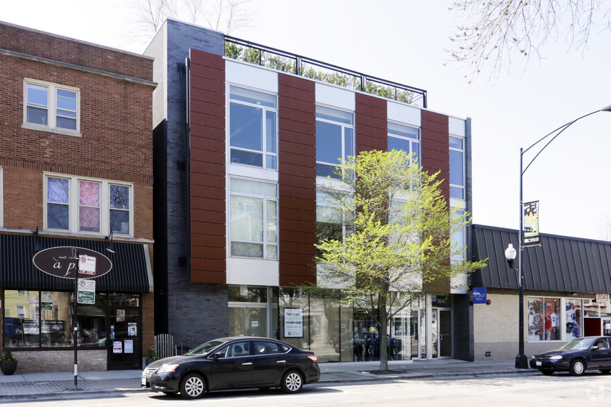 Primary Photo Of 2039 W Roscoe St, Chicago Storefront Retail Residential For Sale