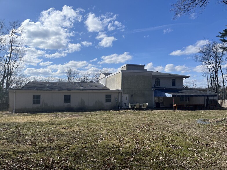 More Photos Of 5347 Brightwood Rd, Bethel Park Continuing Care Retirement Community For Sale