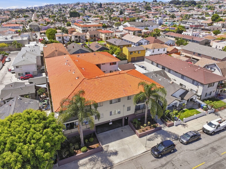 More Photos Of 635 W 15th St, San Pedro Apartments For Sale