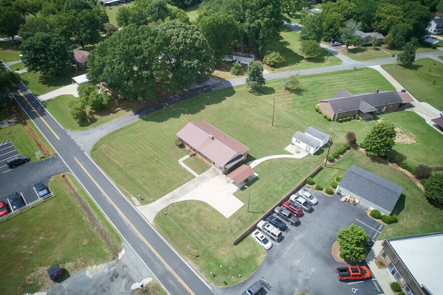 More Photos Of 128 Killian Farm Rd, Stanley Medical For Lease