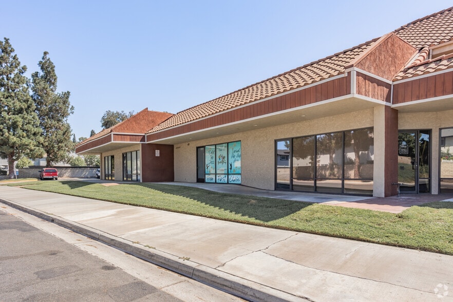 More Photos Of 2001-2099 E Orangethorpe Ave, Placentia Unknown For Lease