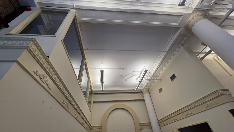 More Photos Of 822 Olive St, Saint Louis Office For Lease