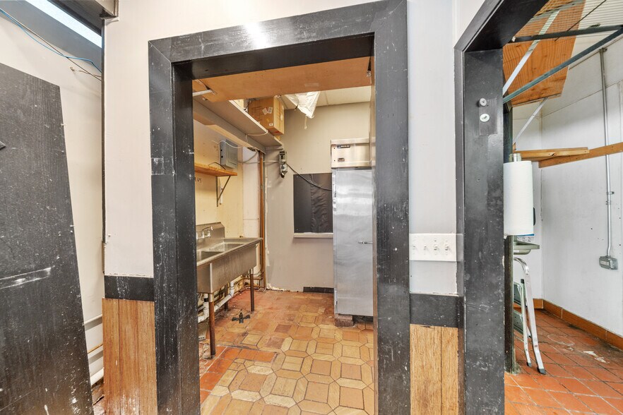 More Photos Of 9850 Milwaukee Ave, Glenview Fast Food For Sale