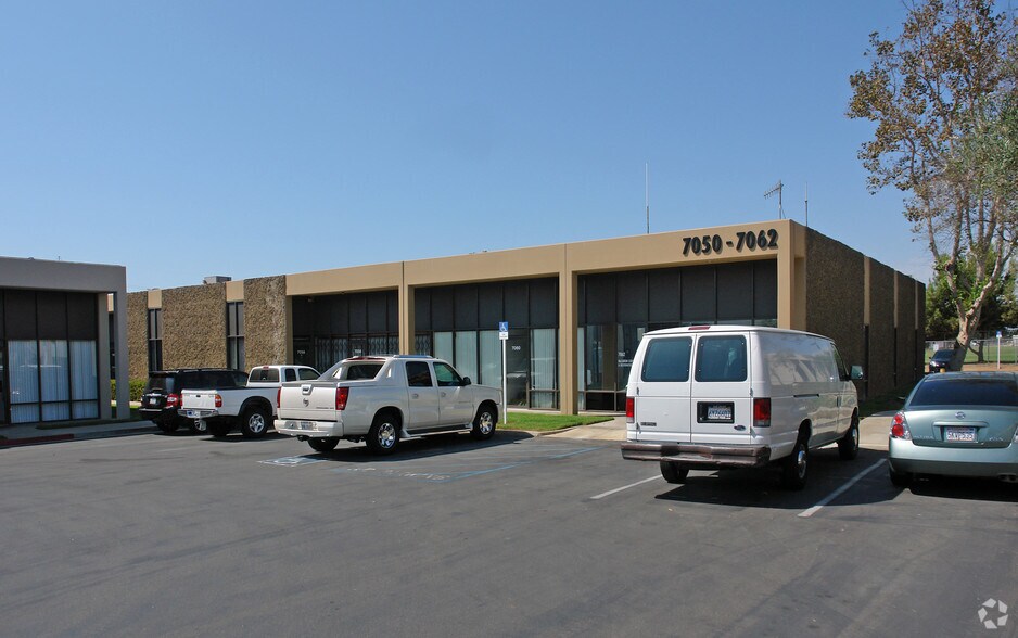 Primary Photo Of 7050-7062 Convoy Ct, San Diego Manufacturing For Lease