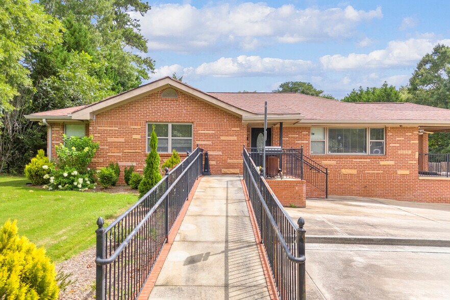 More Photos Of 2642 Loganville Hwy, Grayson Office Residential For Sale