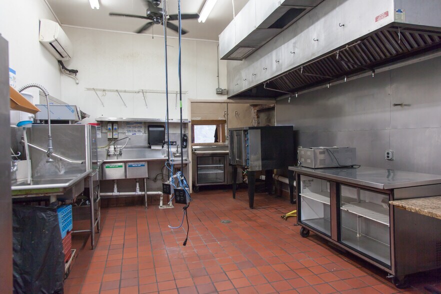 606 Abercorn St, Savannah, GA 31401 Retail For Lease