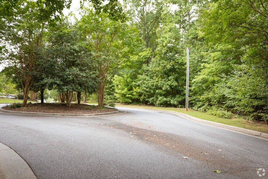 More Photos Of 2545 15th St NE, Hickory Land For Sale