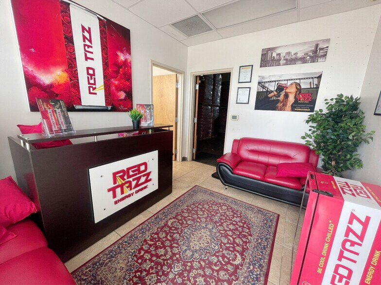 More Photos Of 1700 35th St, Orlando Warehouse For Lease