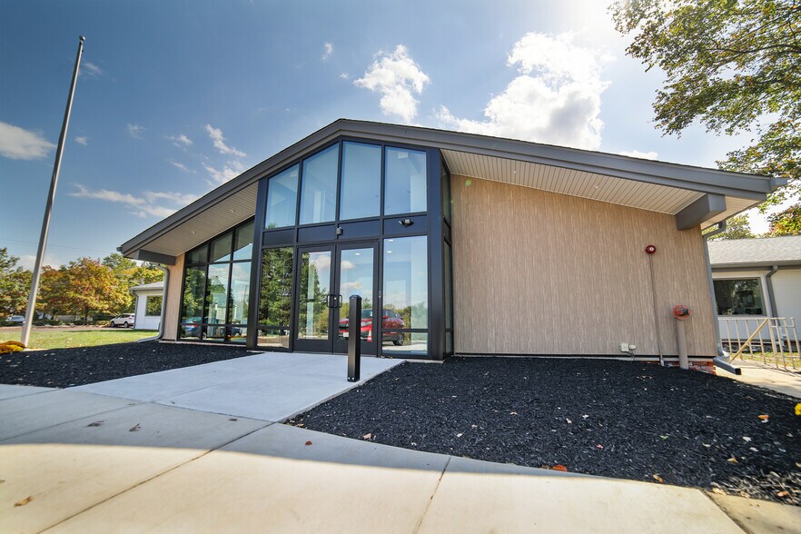 Primary Photo Of 1001-1019 S Broad St, Lansdale Medical For Lease