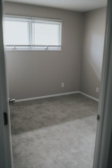 More Photos Of 419 W Main, Du Quoin Multifamily For Sale
