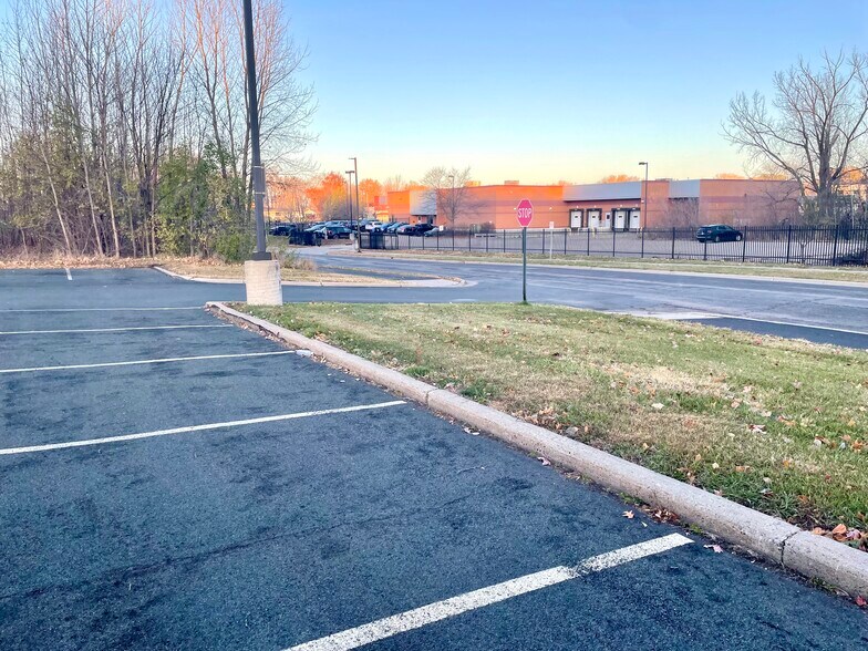 More Photos Of 4540 Tower St SE, Prior Lake Office For Sale