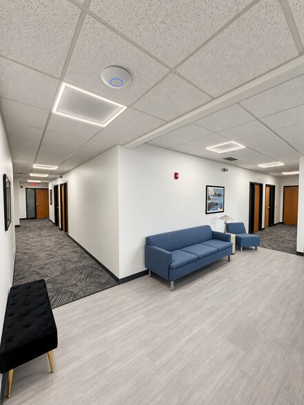 More Photos Of 310 Ohio St, Oshkosh Office For Sale