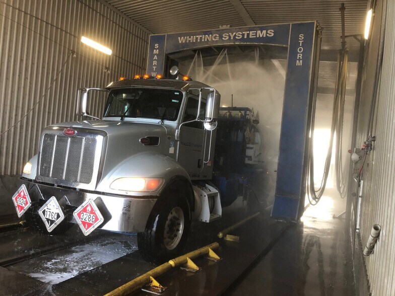 More Photos Of 301 NW County Rd, Hobbs Carwash For Sale