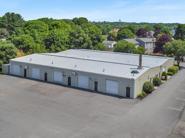 More Photos Of 10 Rainbow Ter, Danvers Warehouse For Lease