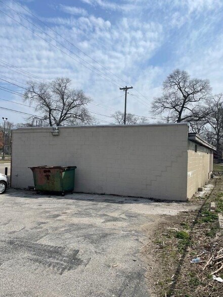 More Photos Of 375 W Sherman Blvd, Muskegon Medical For Sale