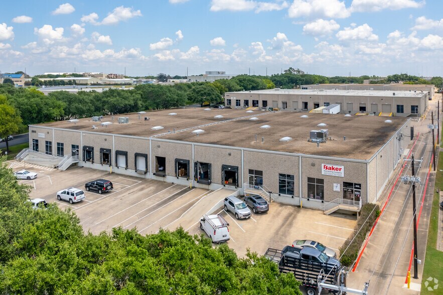 More Photos Of 9416 Neils Thompson Dr, Austin Unknown For Lease