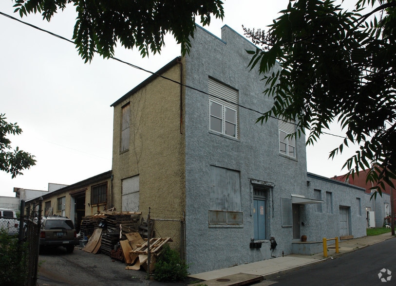 Primary Photo Of 911-925 N Lumber St, Allentown Manufacturing For Sale