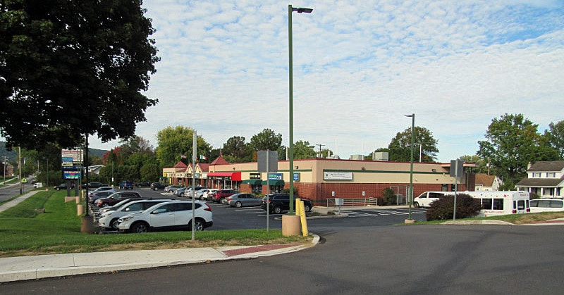 More Photos Of 1001-1031 N Mountain Rd, Harrisburg Storefront Retail Office For Sale