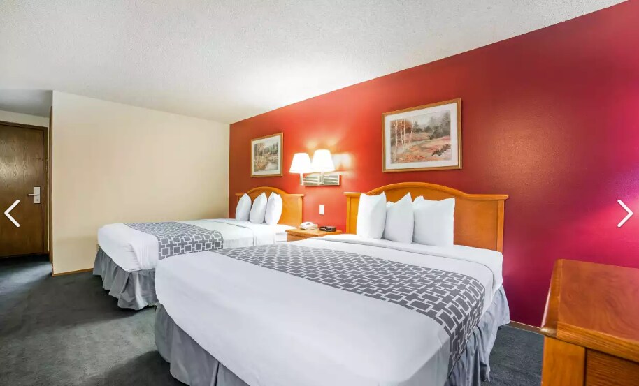 More Photos Of 70 Bear River Dr, Evanston Hotel For Sale