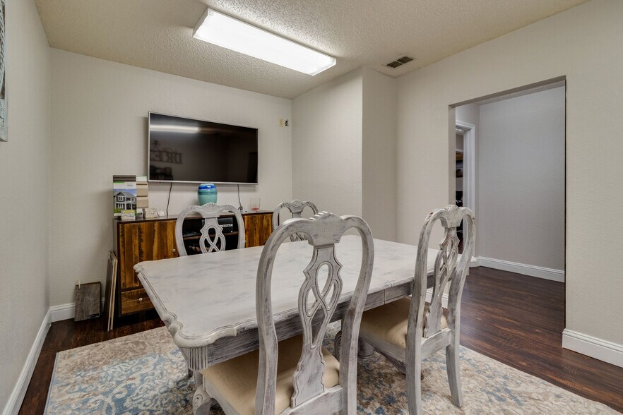 More Photos Of 5710 Watauga Rd, Watauga Office For Lease