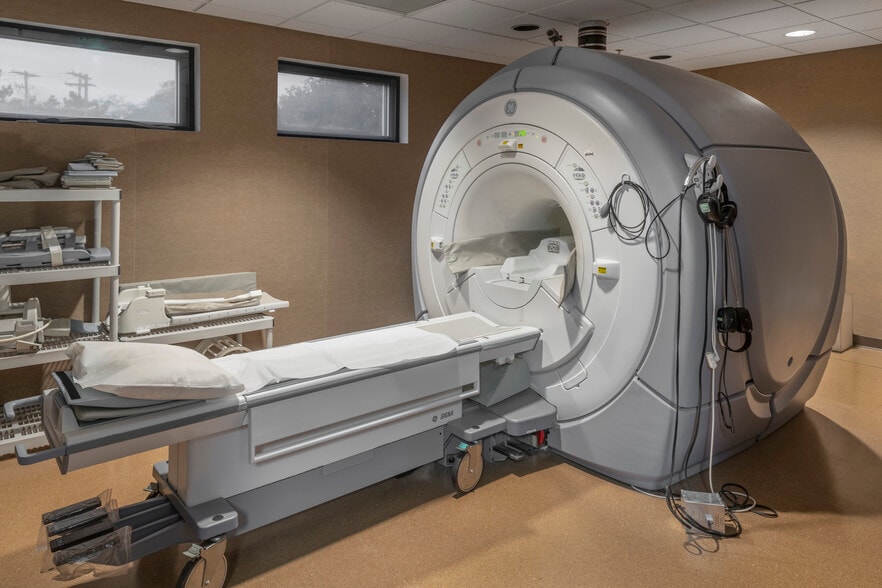 More Photos Of 4949 Harlem Rd, Buffalo Medical For Lease