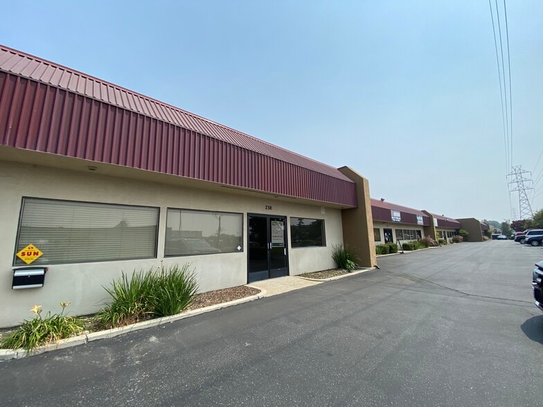 More Photos Of 232-250 S Hillview Dr, Milpitas Warehouse For Lease