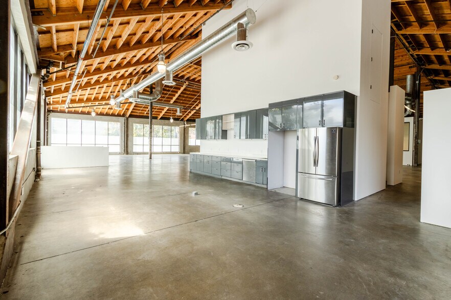 More Photos Of 201 11th St, San Francisco Warehouse For Lease