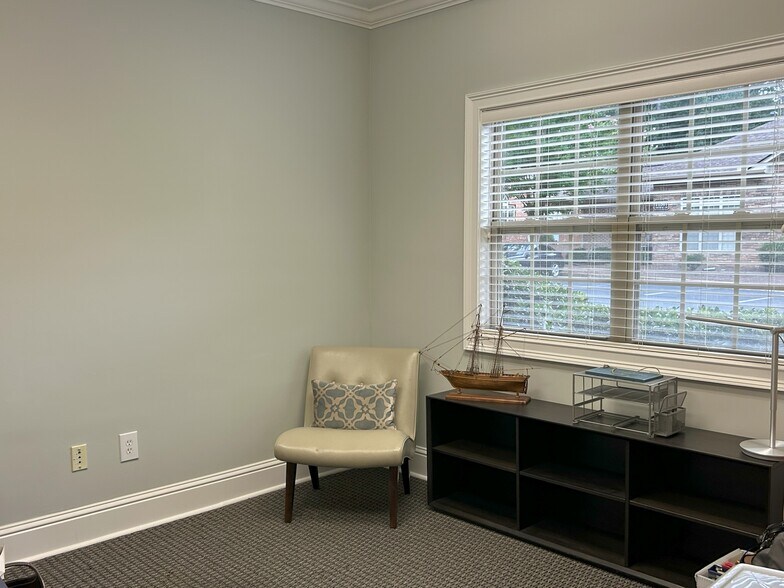 More Photos Of 11805 Northfall Ln, Alpharetta Medical For Lease