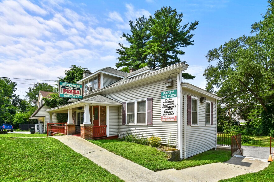 364 School St  