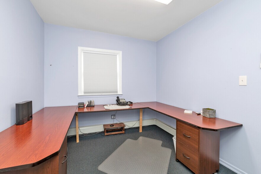 More Photos Of 25-31-25-33 Francis Lewis Blvd, Flushing Office Residential For Sale