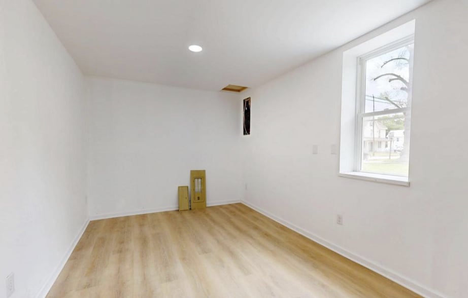 More Photos Of 38 Main St, East New Market Office For Lease