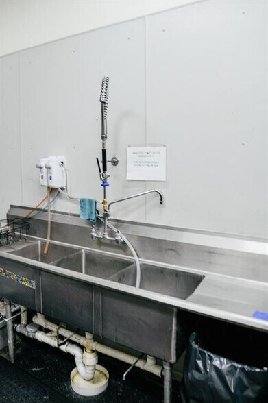 More Photos Of 112 N Washington St, Dillon Restaurant For Sale