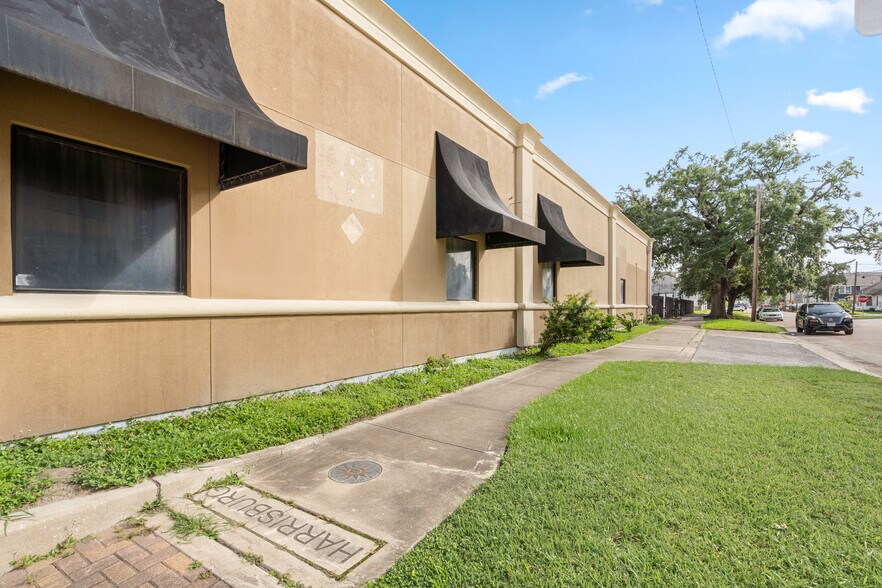 More Photos Of 3219 Harrisburg Blvd, Houston Medical For Lease